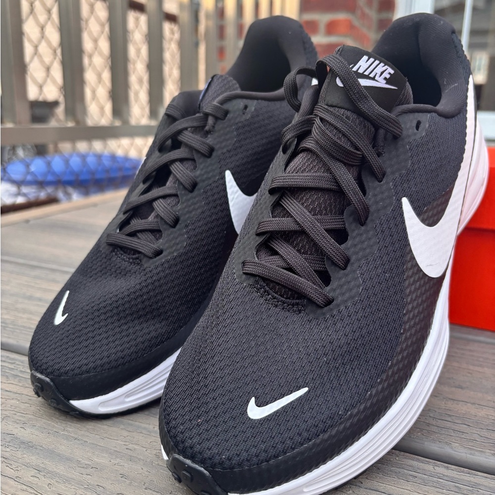 Nike REVOLUTION 8 Women's BLACK IRON GREY HJ8485-001 Athletic Sneaker Shoe sz:10